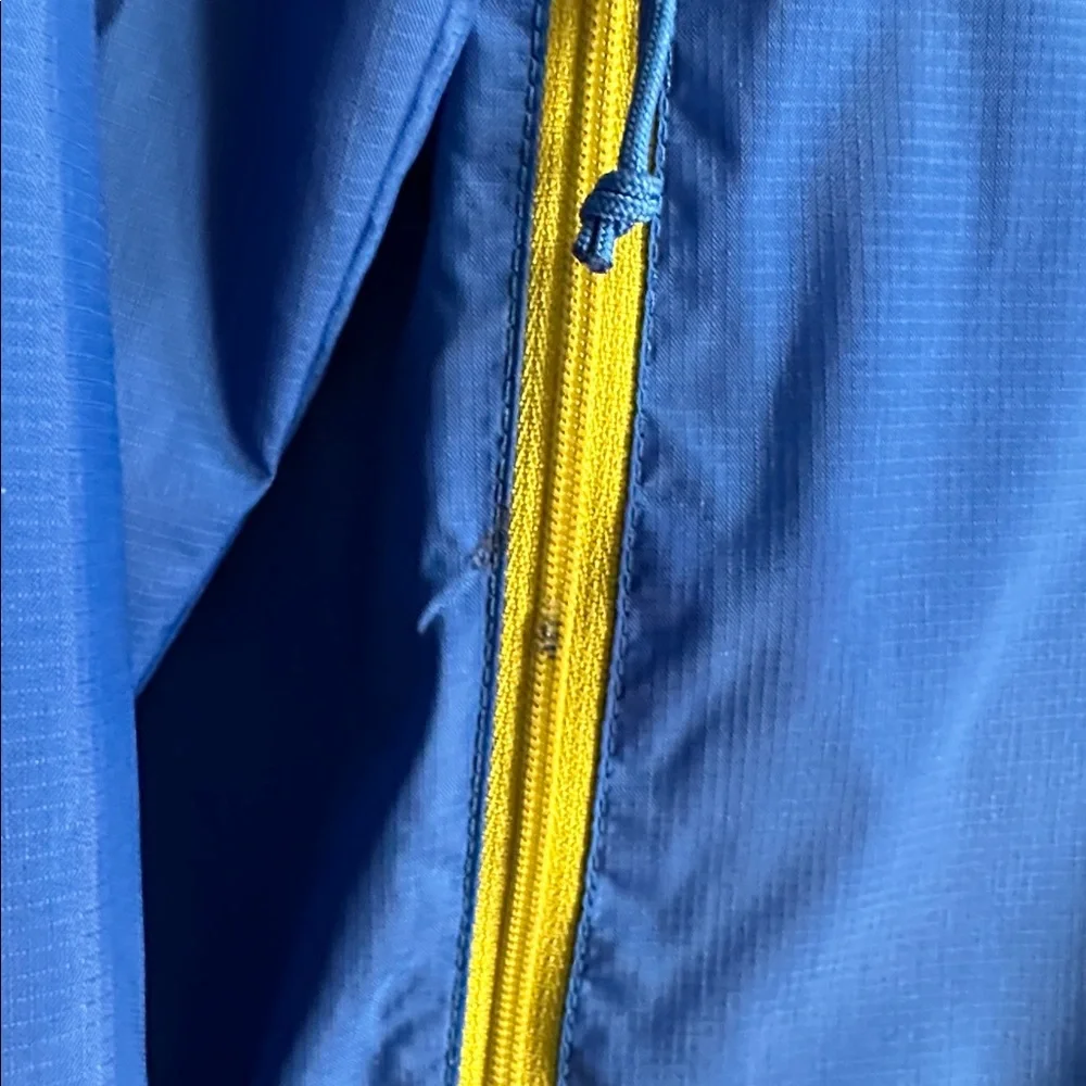 The North Face Blue Lightweight Windbreaker Jacket Men’s Large Hooded Zip